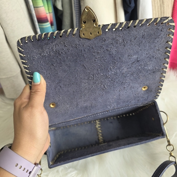 Purple Embroidered Leather Handbag - Picture 4 of 7